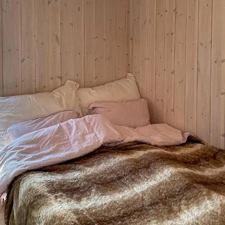 Holiday home 3 Bedroom Stunning In